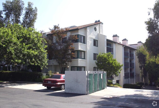 Building Photo - Shasta Greens