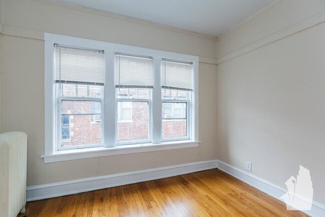 Foto del edificio - 630 W Arlington Pl