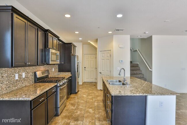 Building Photo - 4 br, 2.5 bath House - 1122 Bradley Bay Ave