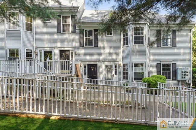 Foto del edificio - 2602 Cypress Ln