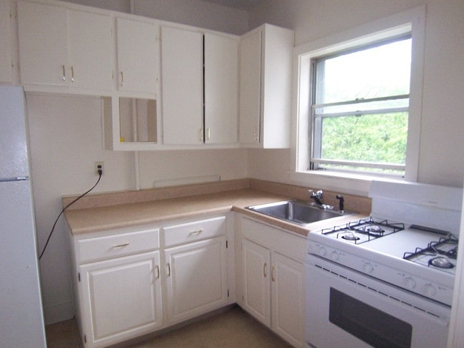 Building Photo - 289 Hudson St
