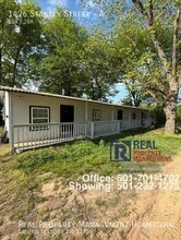 Building Photo - 1426 Stanley St