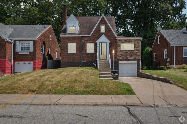 Building Photo - 4125 Tuxey Ave