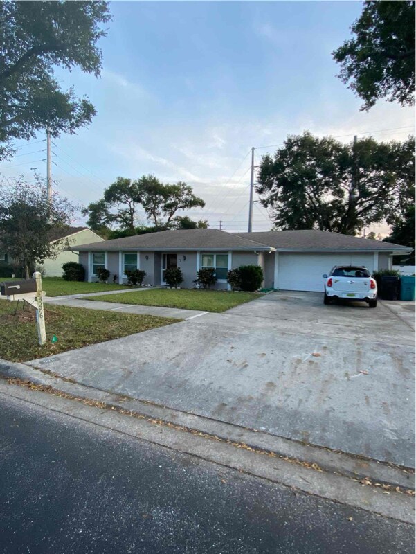 Foto principal - 5286 Hoperita St