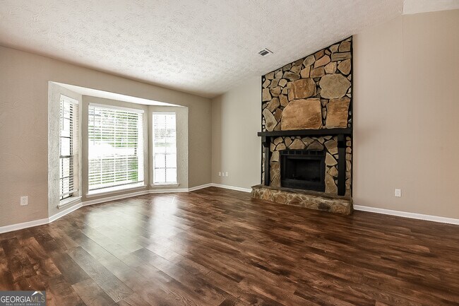 Building Photo - 3668 Willow Wood Way NW