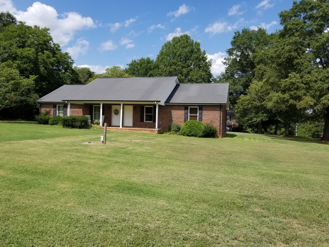 4293 Mt Beulah Rd, Maiden, NC 28650 Apartments in Maiden, NC