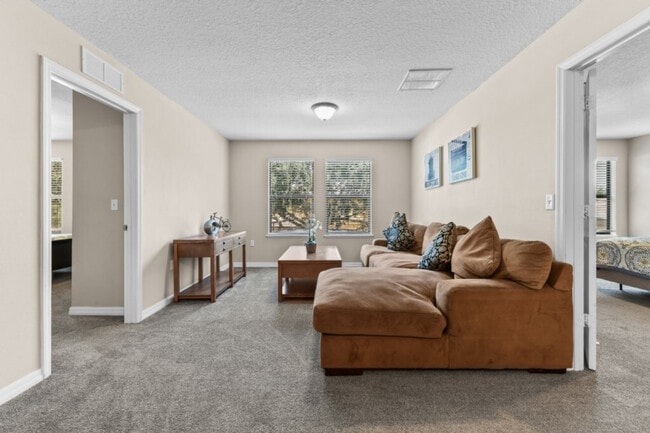 Building Photo - 1174 Cypress Pointe Blvd