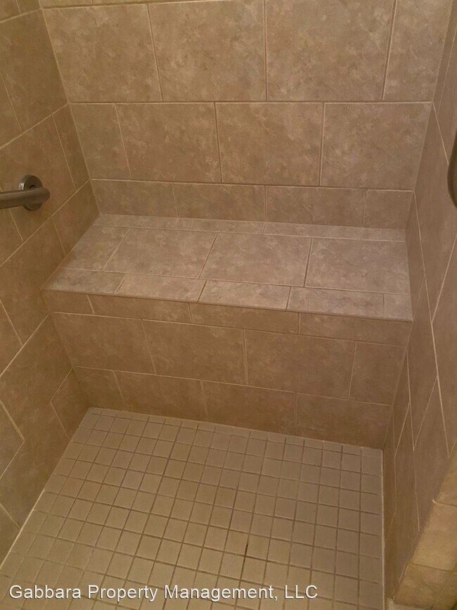 Foto del edificio - 3 br, 1 bath House - 22051 Laurel