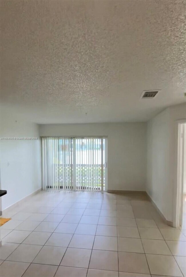 Building Photo - 6740 NW 175th Ln
