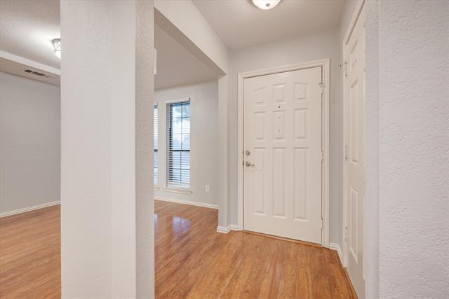 Building Photo - 1504 Ashwood Ln