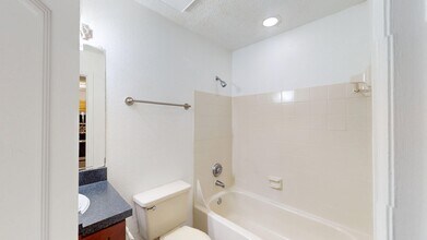 Interior Photo - Cambridge Woods