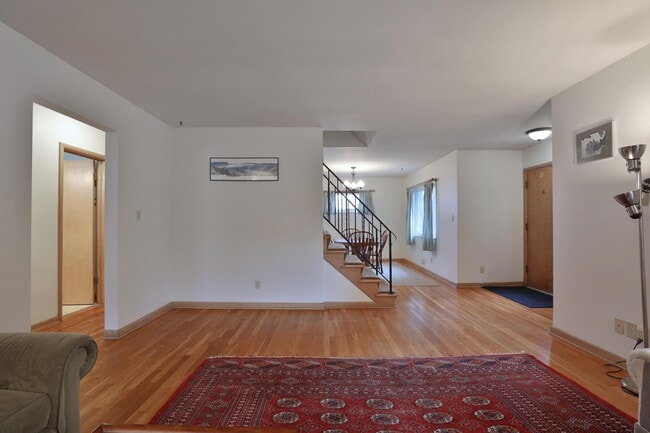 Building Photo - 714 Island Ct
