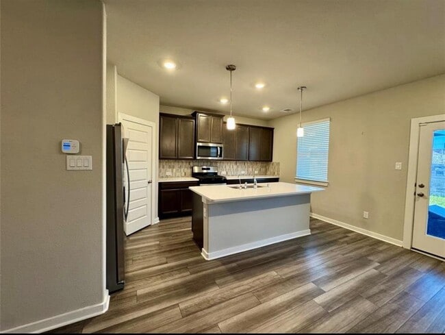 Building Photo - 2325 Bay Breeze Dr