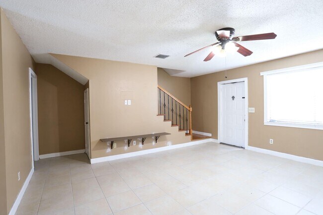 Foto del edificio - 2303 Seaside Dr