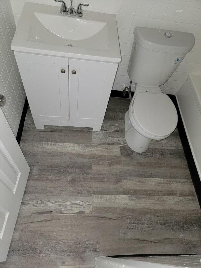 Building Photo - 13444 Euclid Ave