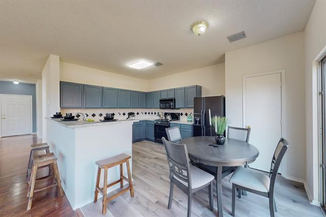 Building Photo - 801 Gillon Dr