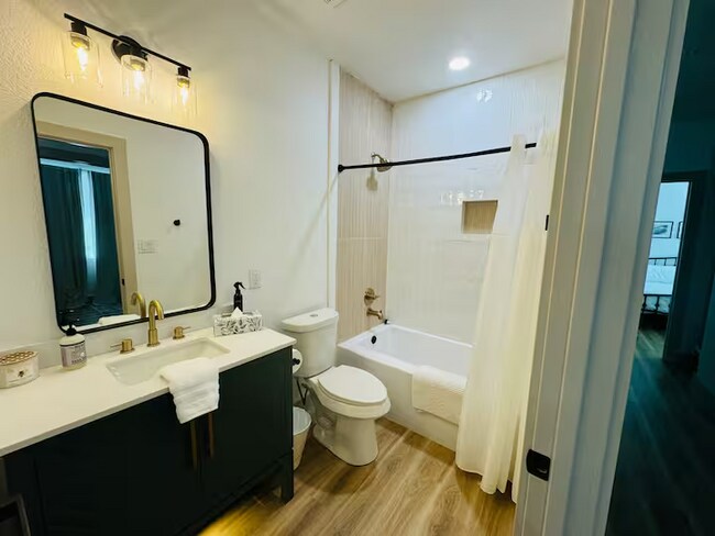 Building Photo - 311 Church St