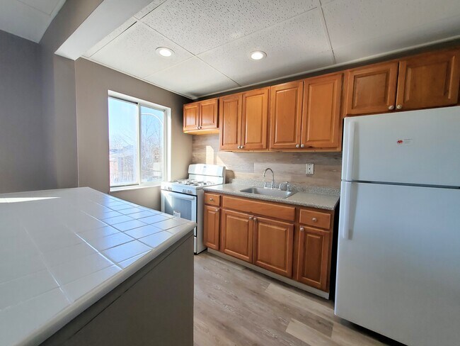 Foto del edificio - 5715 E Liberty Blvd