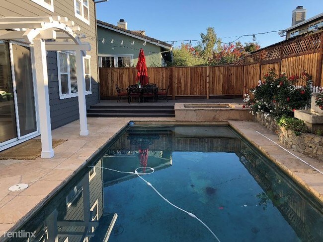 Foto del edificio - 4 br, 2.5 bath House - 9 Big Leaf Court
