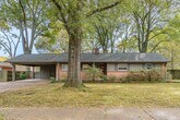 Primary Photo - 4321 Charleswood Ave