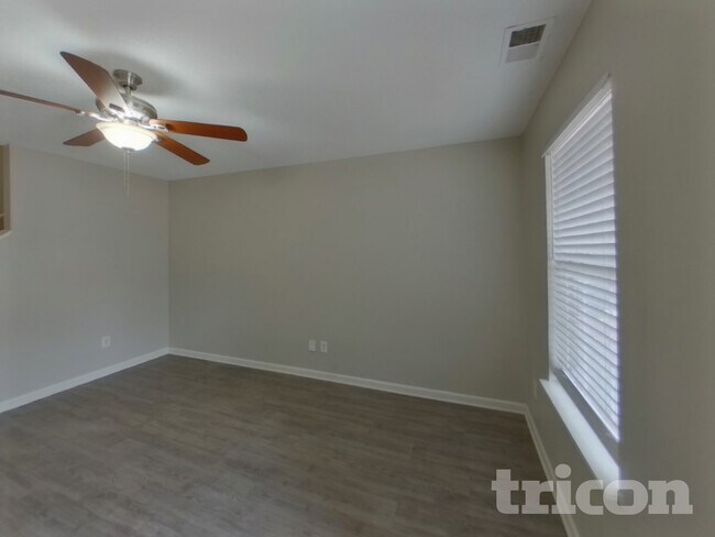 Foto del edificio - 134 Cottage Lake Way