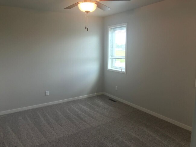 Foto del edificio - 4 Bed 2 Bath Single Family Home