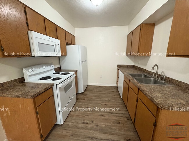 Building Photo - 2238 Meppen Dr