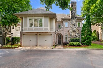 Building Photo - 2041 Mendenhall Cir