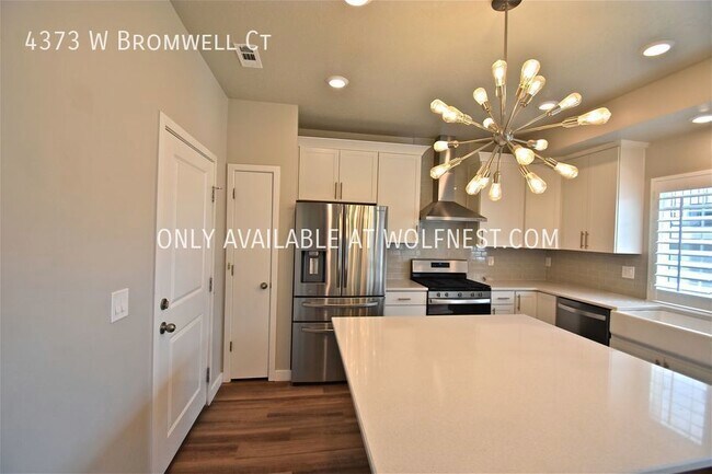 Building Photo - Stunning 3 Bed Lehi Home! No Deposit Option!
