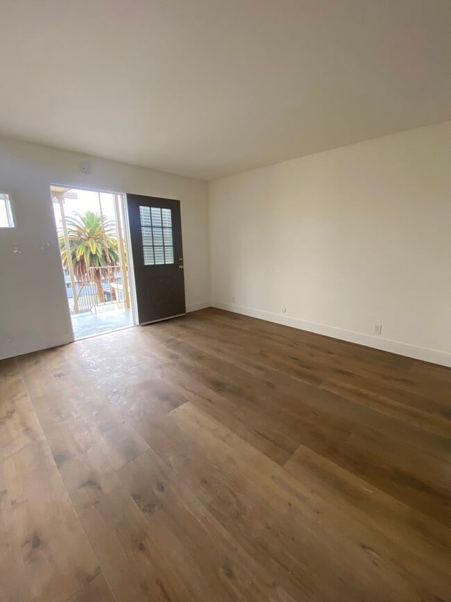 Photo - 2140 California St Apartment