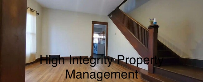 Building Photo - 780-782-782 Maple Ave
