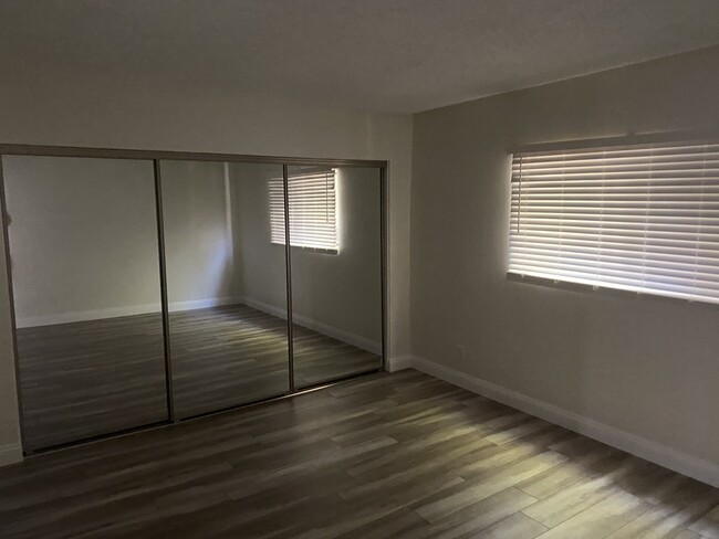 1st bedroom - 361 E Santa Anita Ave