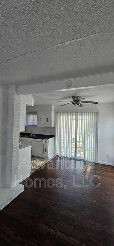 Foto del edificio - 9625 Beacon Ave