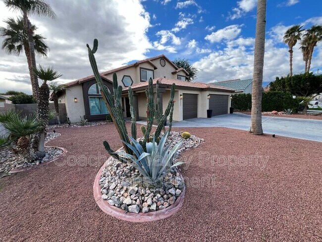 Foto del edificio - 69731 Willow Ln