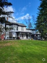 Building Photo - 126 West St