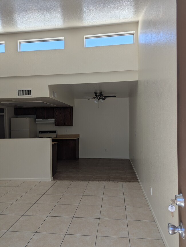 Foto del edificio - 1477 E 27th Ave