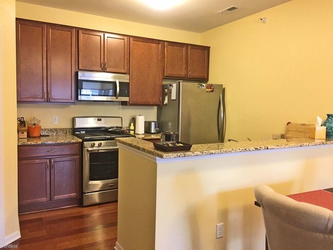 Foto del edificio - 1017 E Summerfield Glen Cir