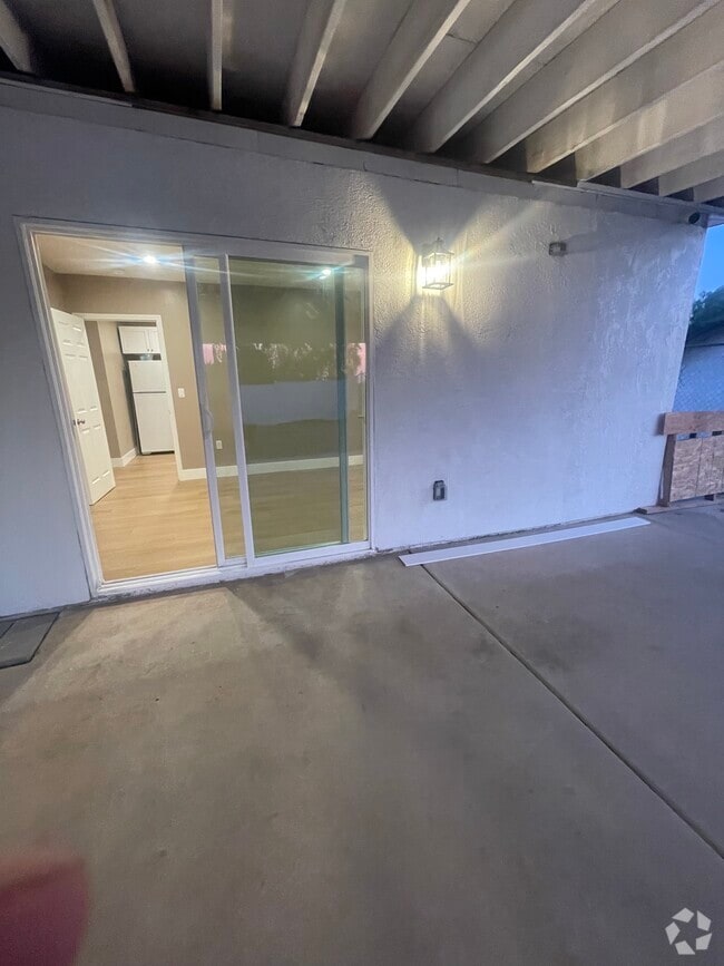 Building Photo - 7571 Frazer Dr