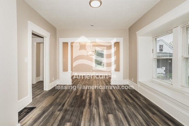 Foto del edificio - 15412 Ridpath Ave