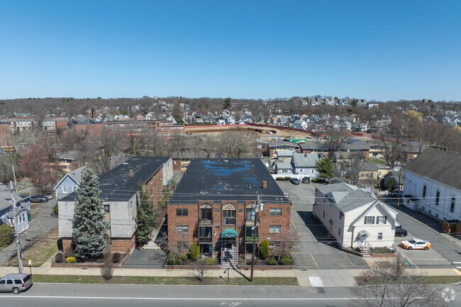 Todo. - Wyoma Village Condominiums