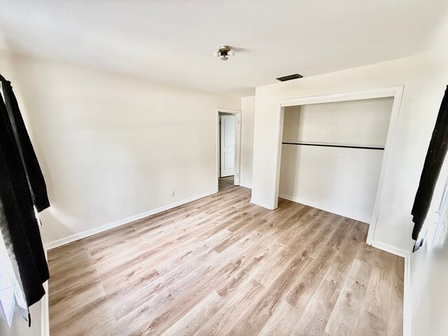 Foto del edificio - 4128 Arcot Cir