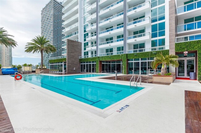 2 br, 2 bath Condo - 1080 Brickell Ave  2 ... photo'