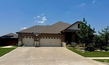 Building Photo - 609 SALISBURY Dr