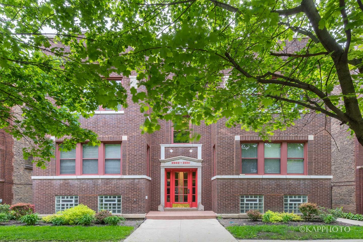Primary Photo - 2651 N Mozart St