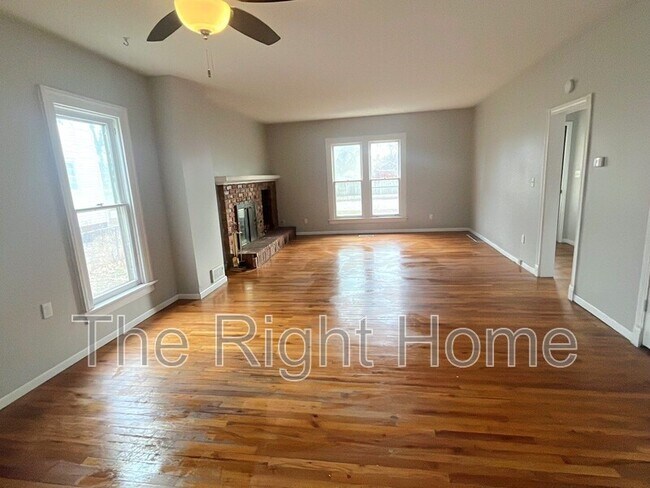 Foto del edificio - 840 E 6th St