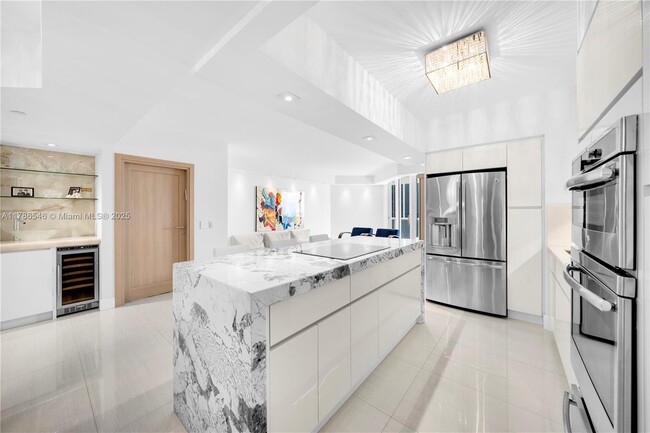 Building Photo - 4779 Collins Ave