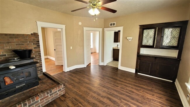 Foto del edificio - 139 N Ash St