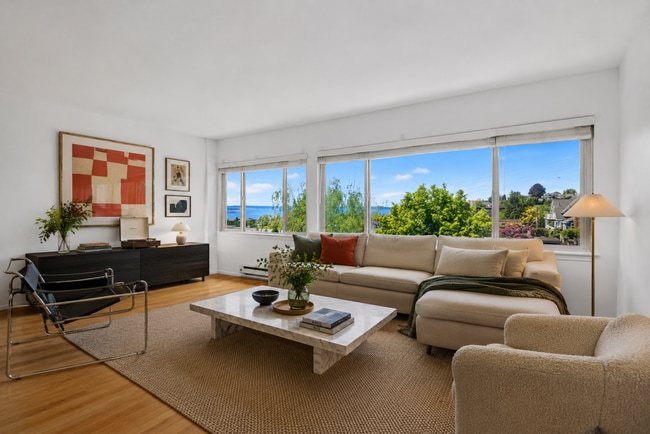 Interior Photo - Century Terrace