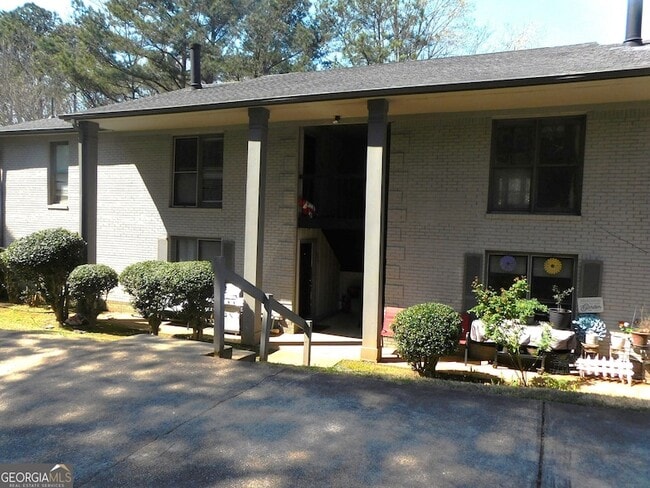Photo - 1286 Britain Dr NW Apartment