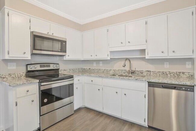 Building Photo - 4028 Landress Way